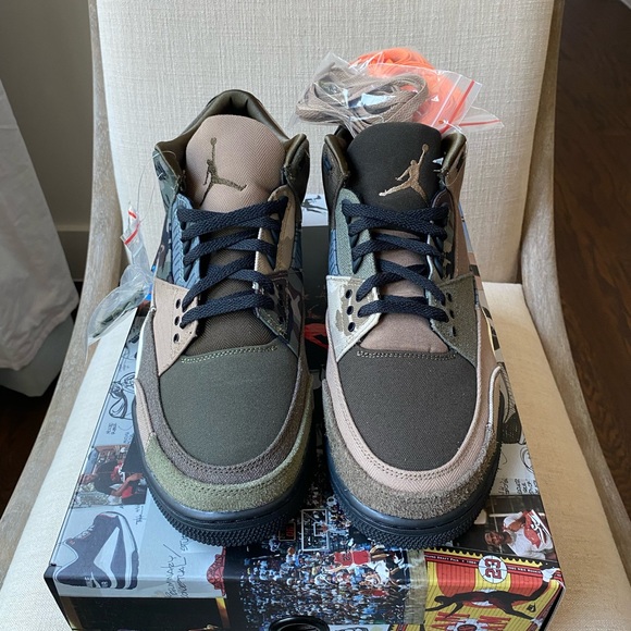 Air Jordan 3 Retro - Picture 3 of 7